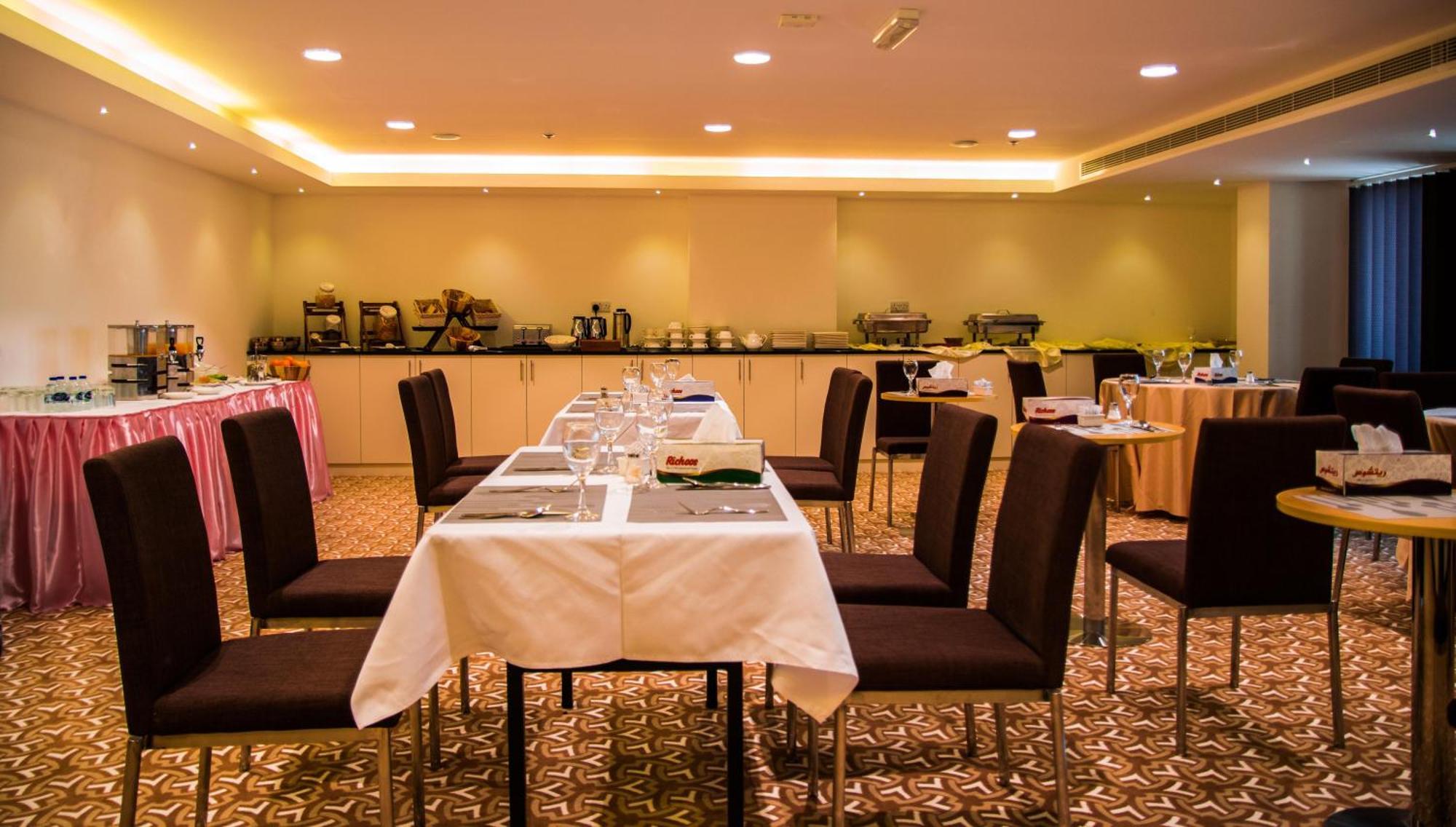 City Park Hotel Apartments Maszkat Kültér fotó