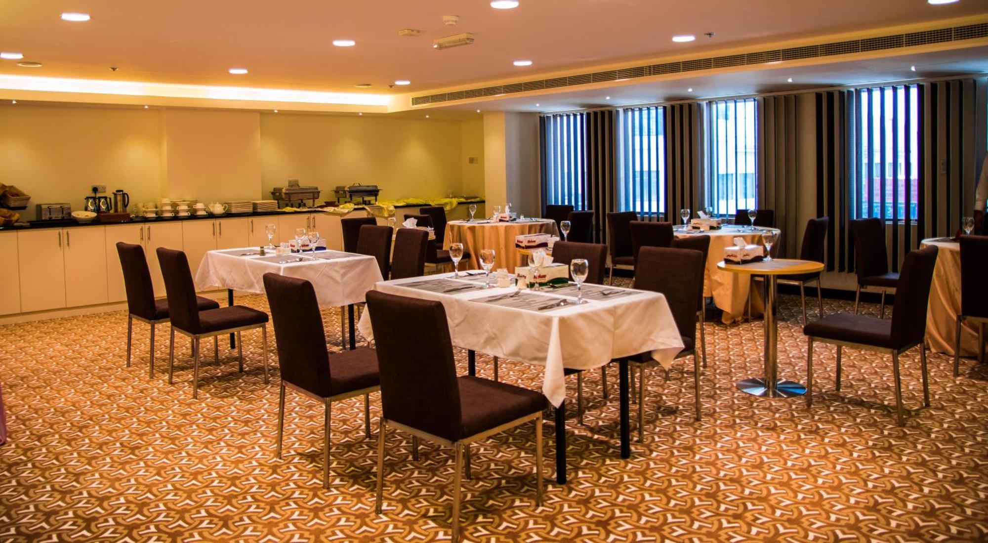 City Park Hotel Apartments Maszkat Kültér fotó